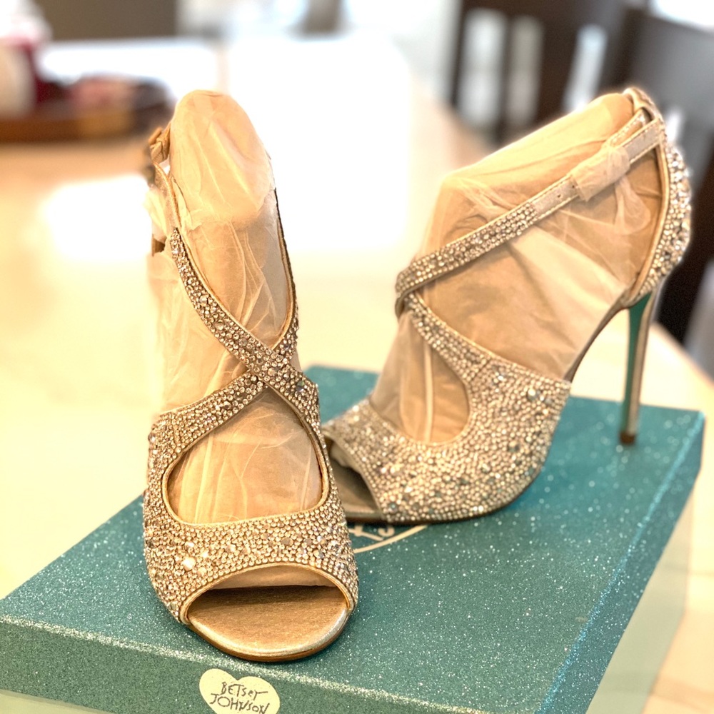 Betsey Johnson - Bayli Sandal